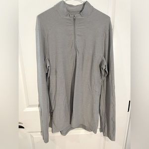 Lululemon Mens 3/4 zip.
